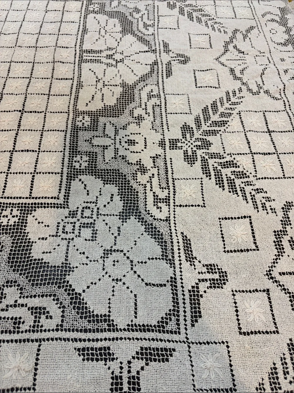 Elegant off White intricate Lace Tablecloth